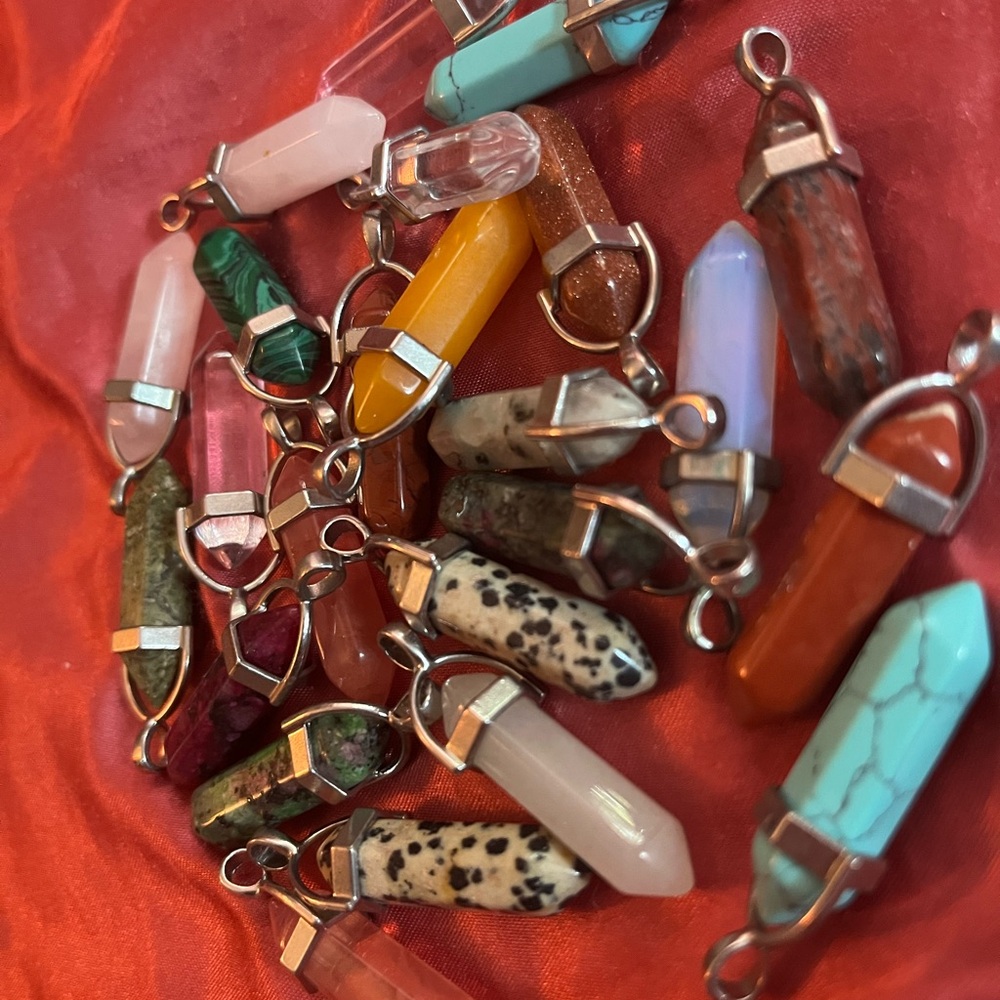 20 crystal pendant charms